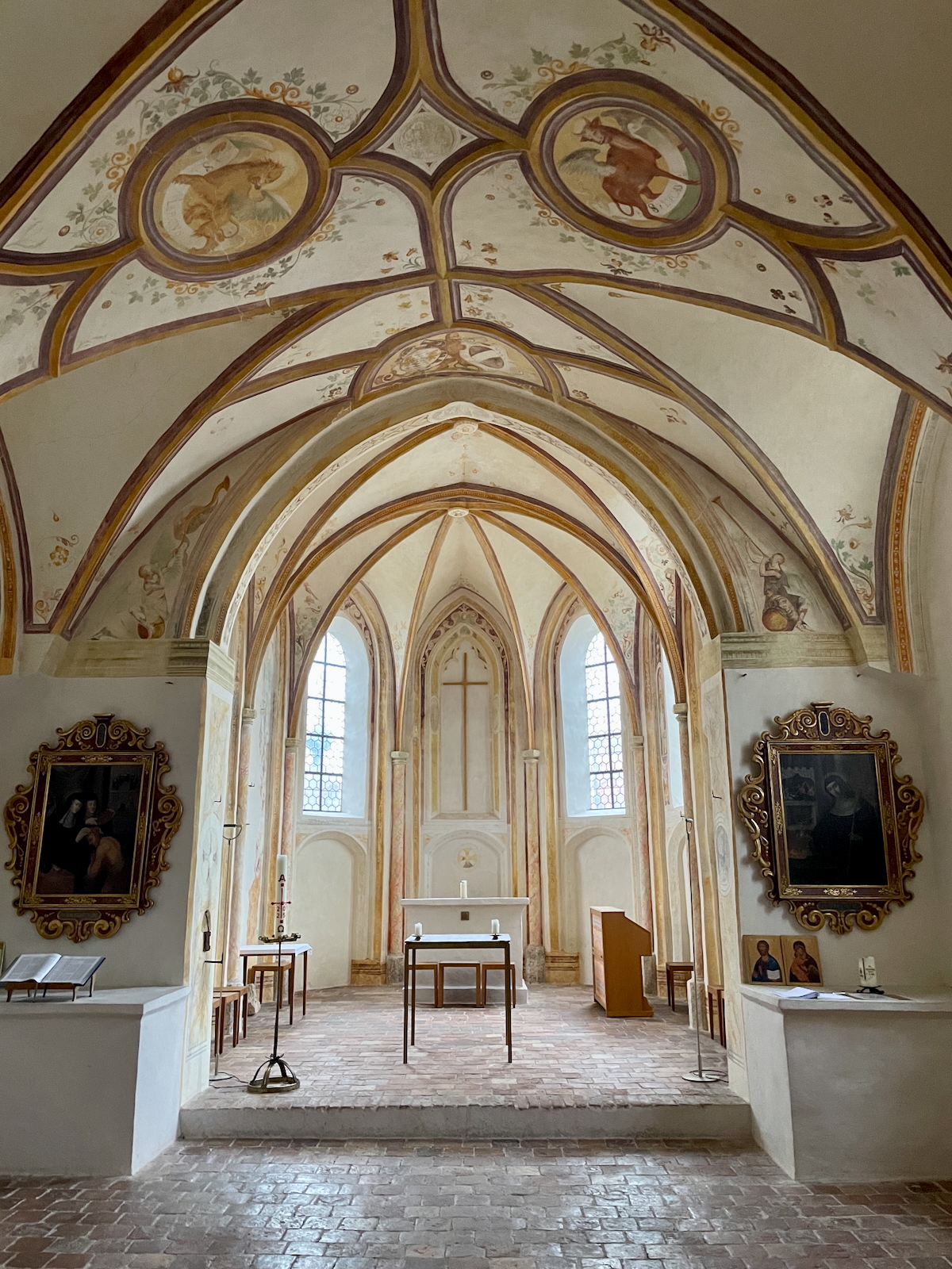 Seeon, Walpurgiskapelle, Innenansicht